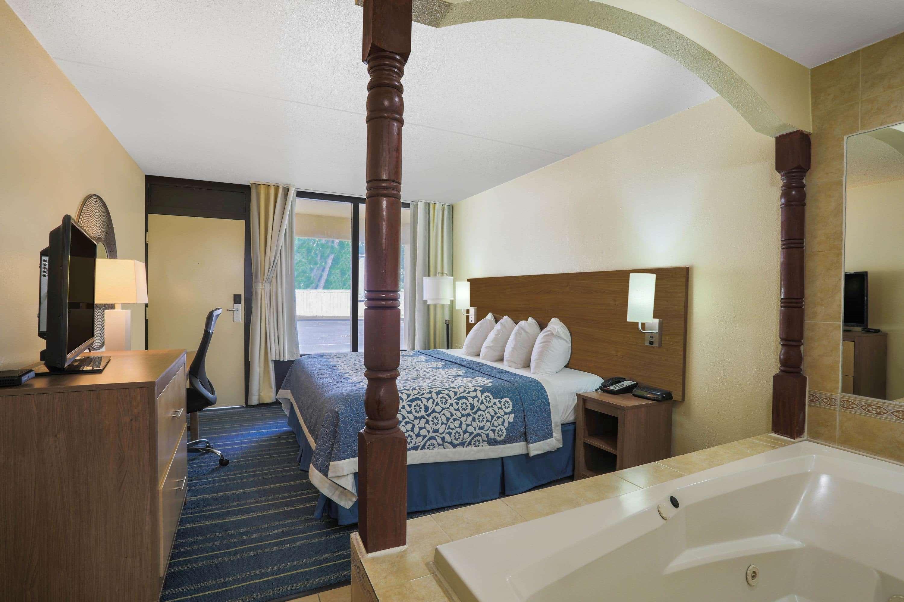 Days Inn By Wyndham Newark Wilmington Bagian luar foto