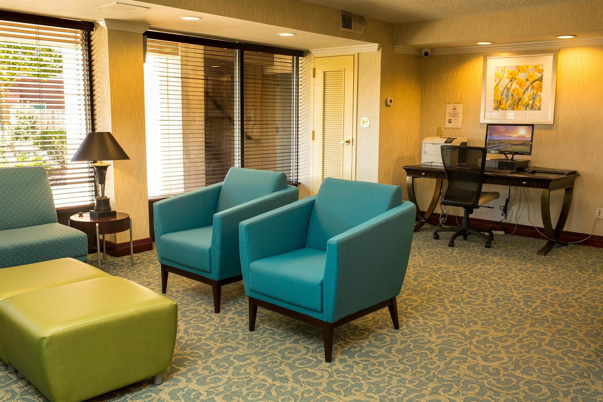 Days Inn By Wyndham Newark Wilmington Bagian luar foto