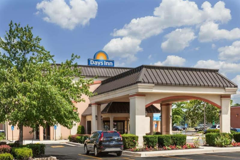 Days Inn By Wyndham Newark Wilmington Bagian luar foto